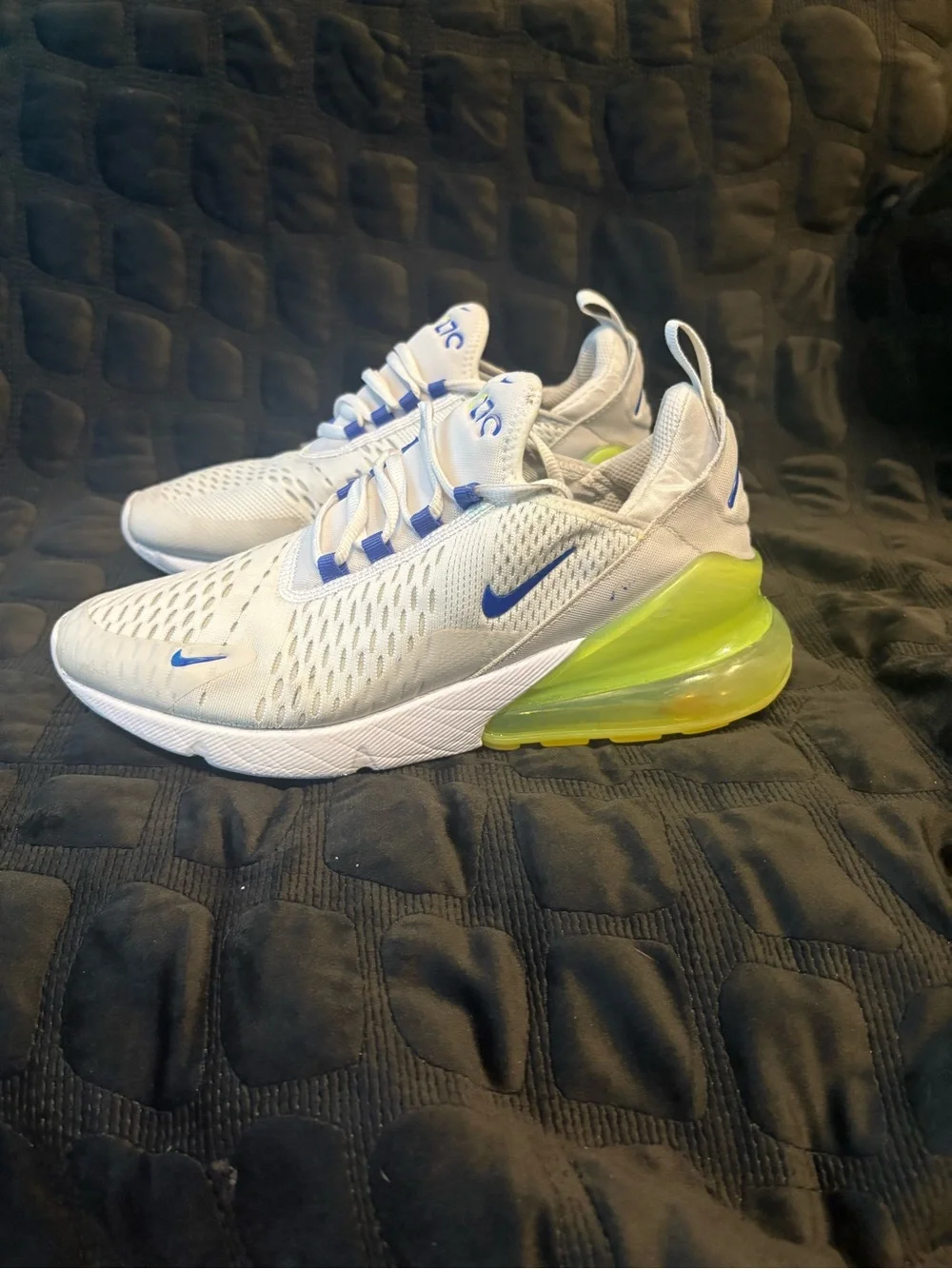 Nike lightweight sneakers